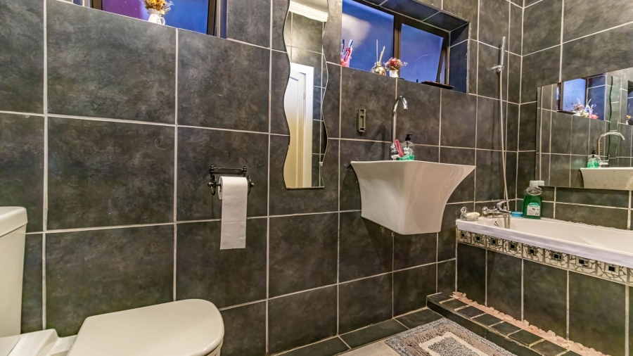 4 Bedroom Property for Sale in Bonnie Doone Eastern Cape